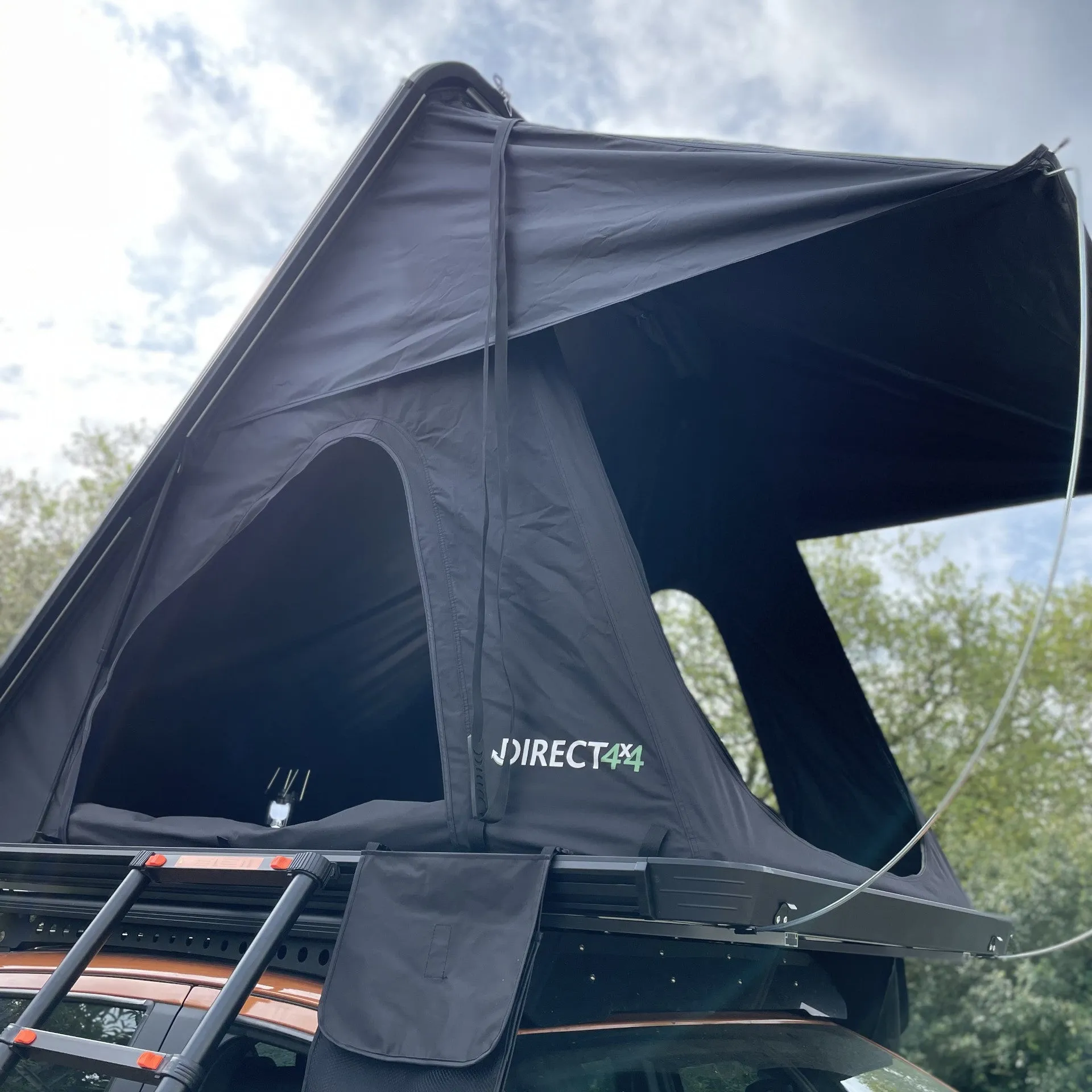 Black Expedition 2 Person Rooftop Tent - Aluminium Clamshell Design