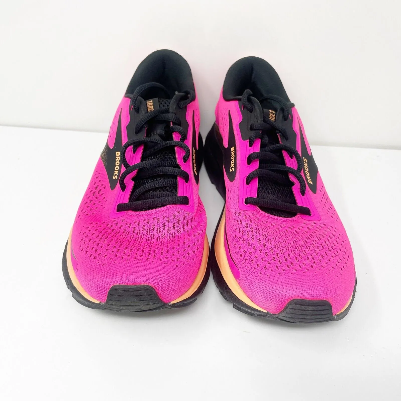 Brooks Womens Trace 3 1204011B694 Pink Running Shoes Sneakers Size 9.5 B