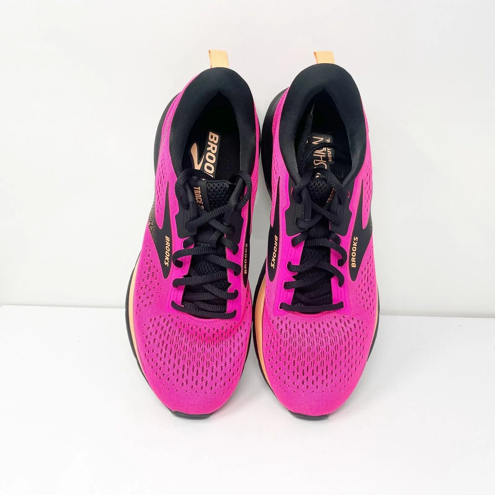 Brooks Womens Trace 3 1204011B694 Pink Running Shoes Sneakers Size 9.5 B