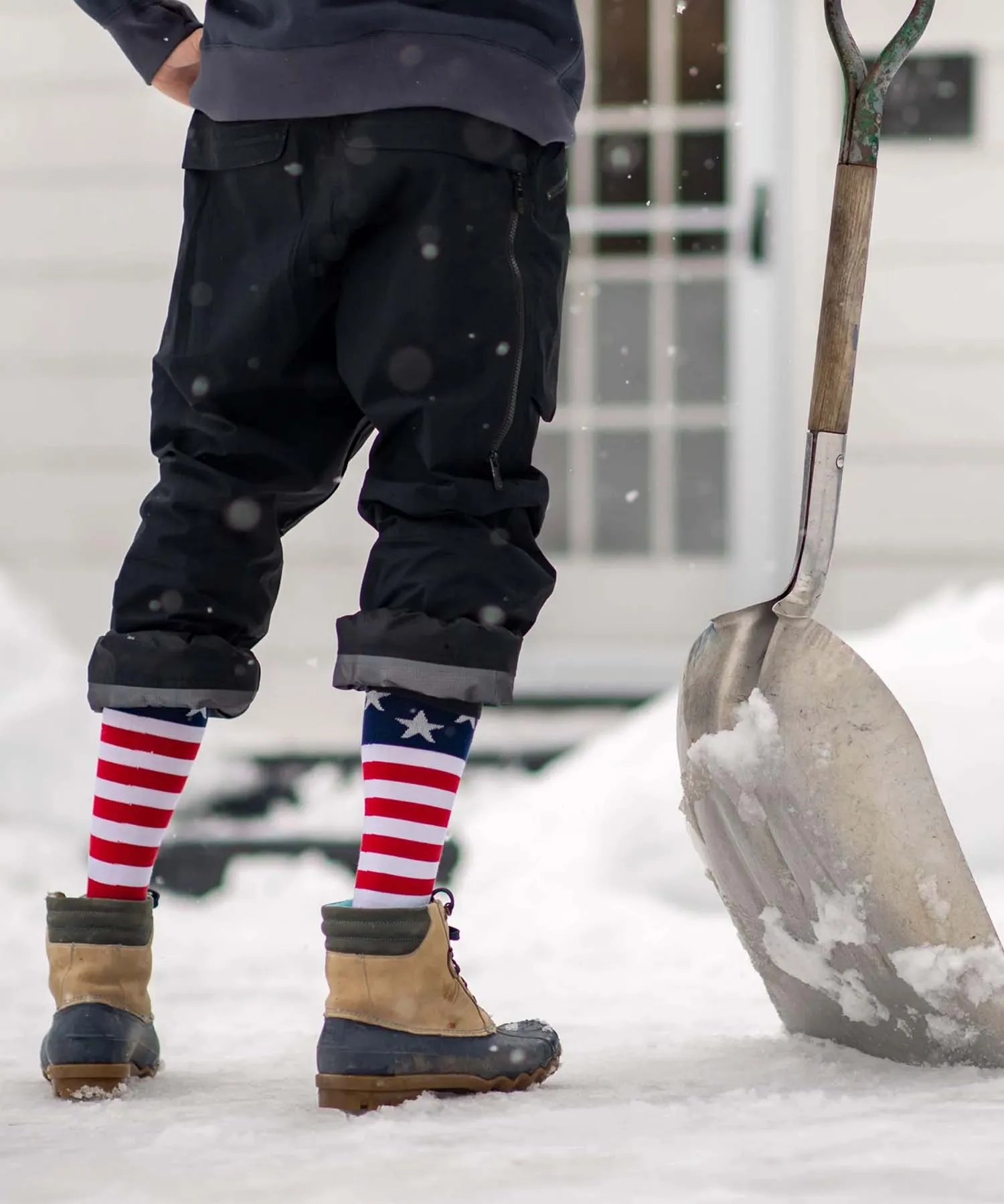 Darn Tough Men’s Captain Stripe Over-the-Calf Midweight Ski & Snowboard Sock