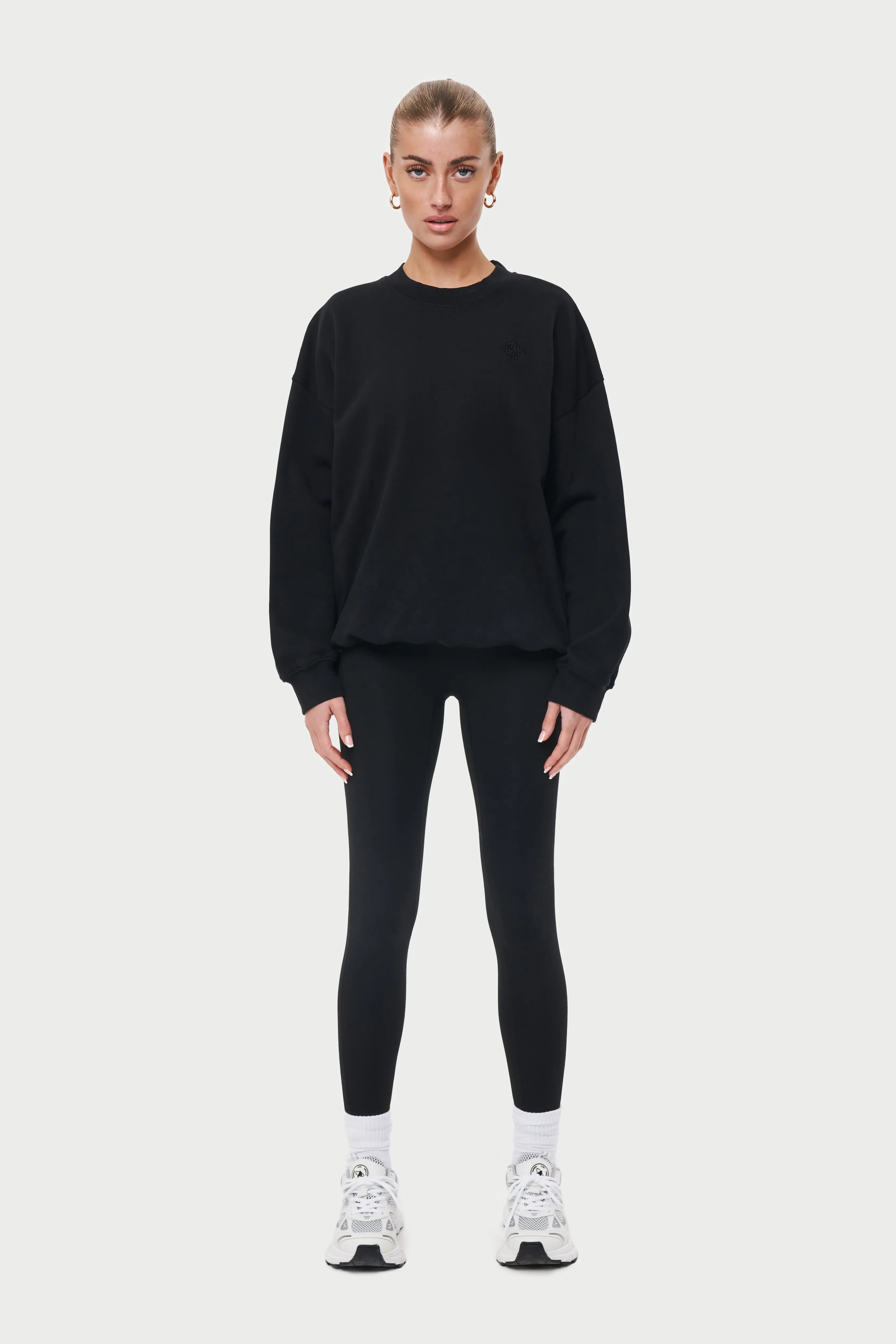 EMBLEM OVERSIZED SWEATSHIRT - BLACK