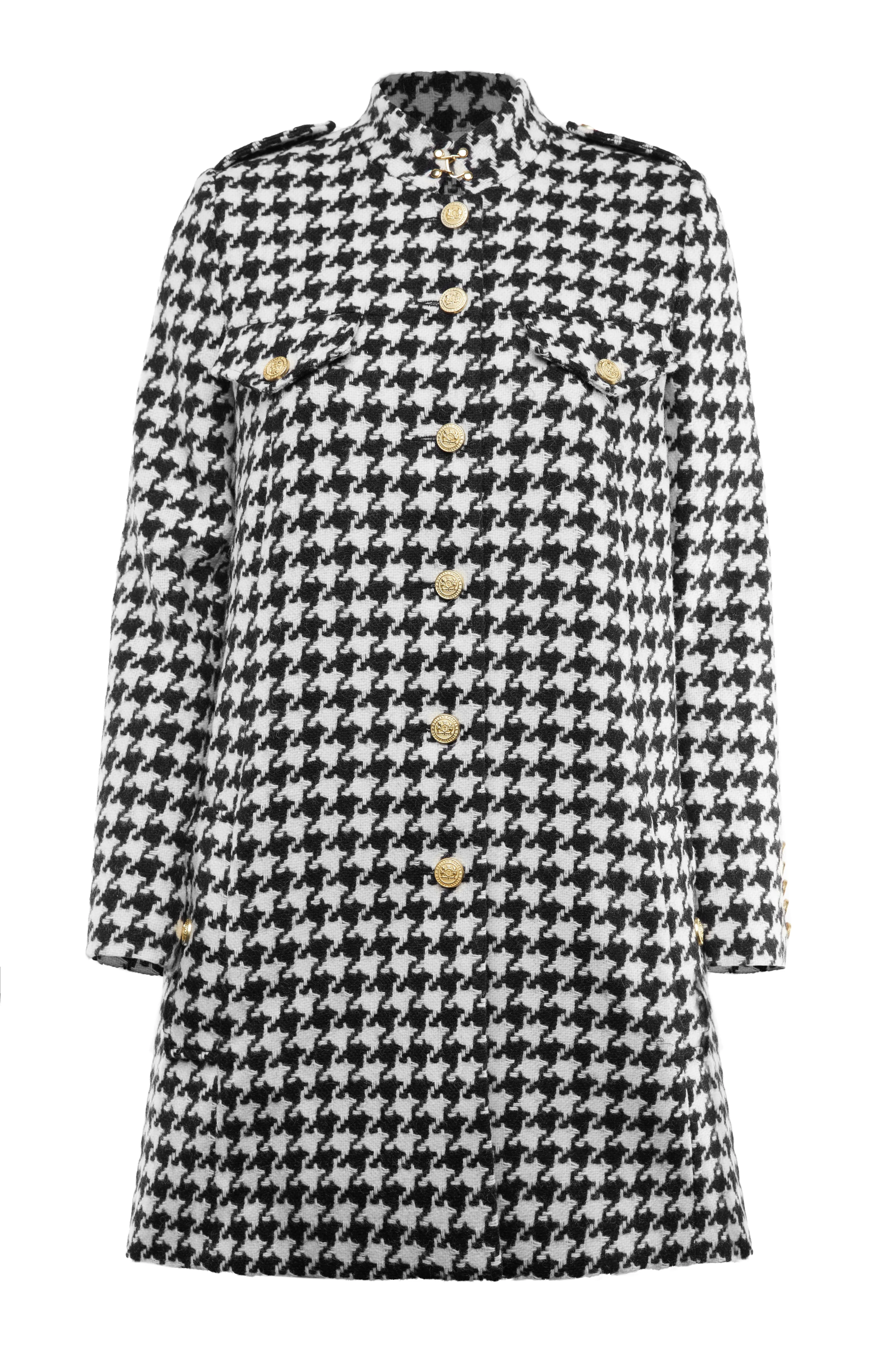 Jade's Houndstooth Cape Look (Large Scale Houndstooth)