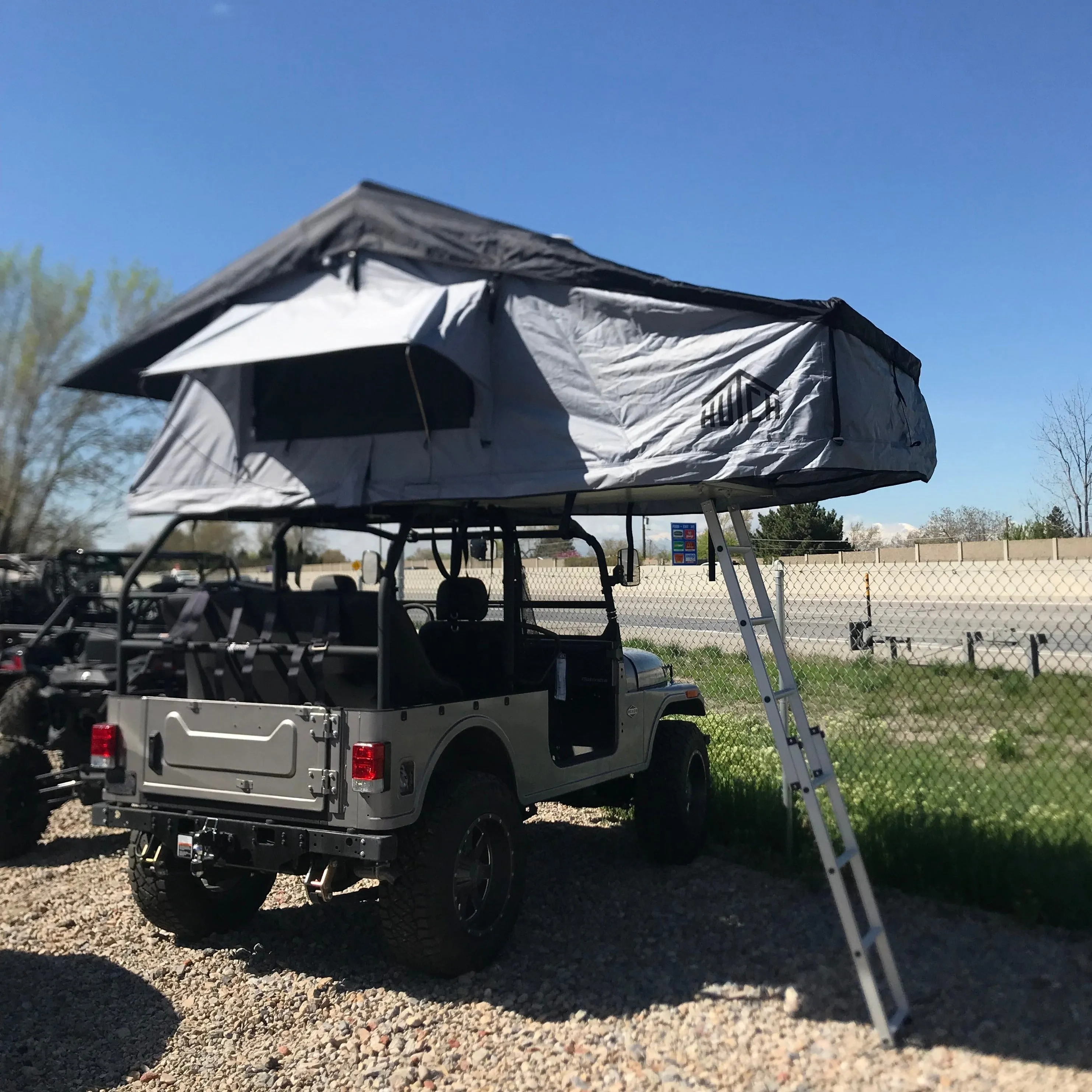 Ontario 4 Season Roof Top Tent Skylights