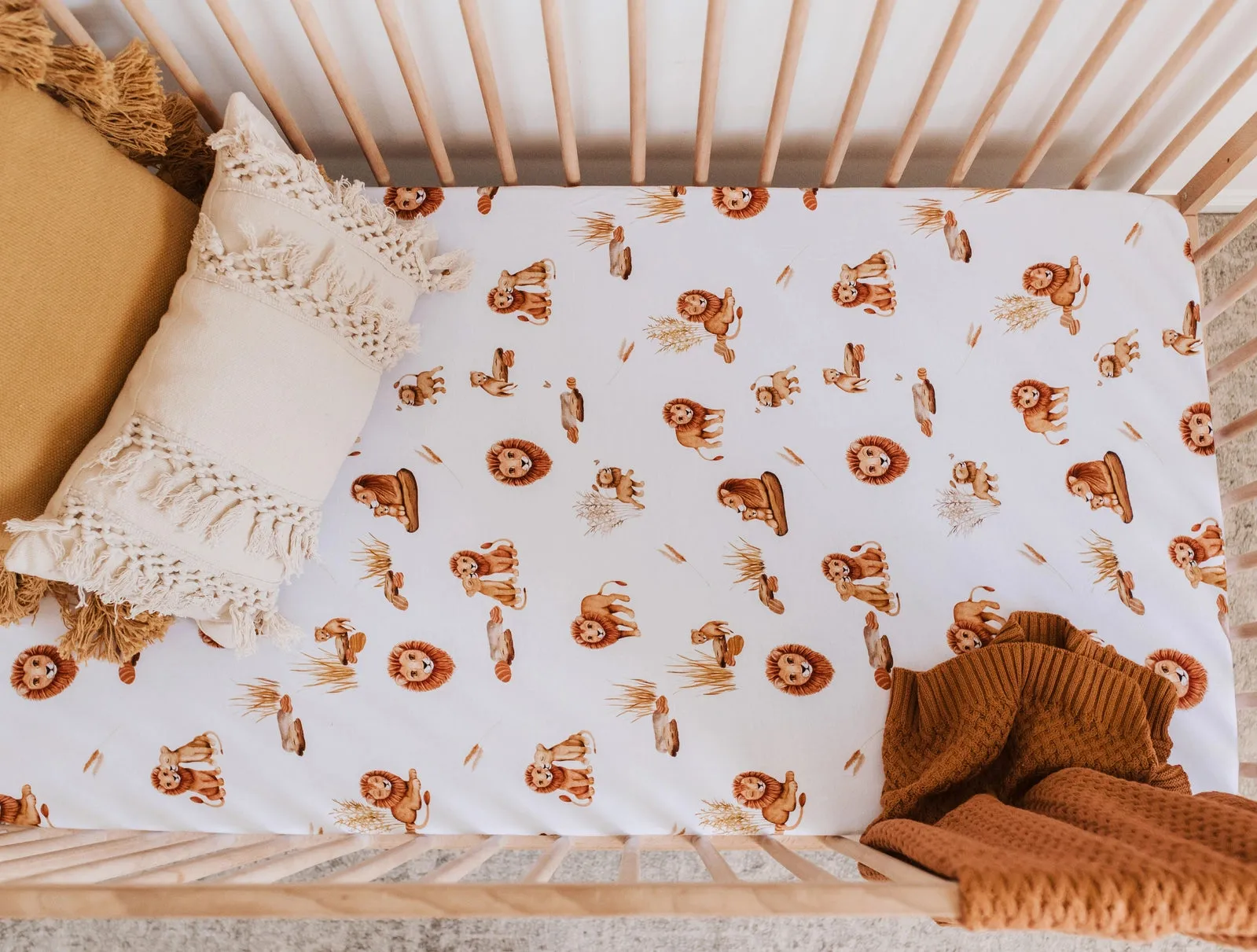 Snuggle Hunny Lion Cot Sheet - Fitted Crib Sheet