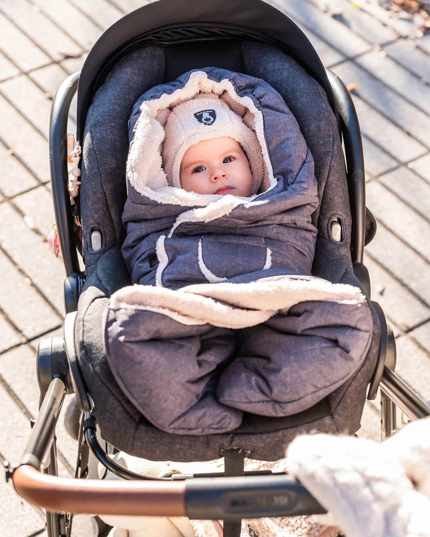 Snuggly Wrap Textured Gray For Car Seat And Stroller