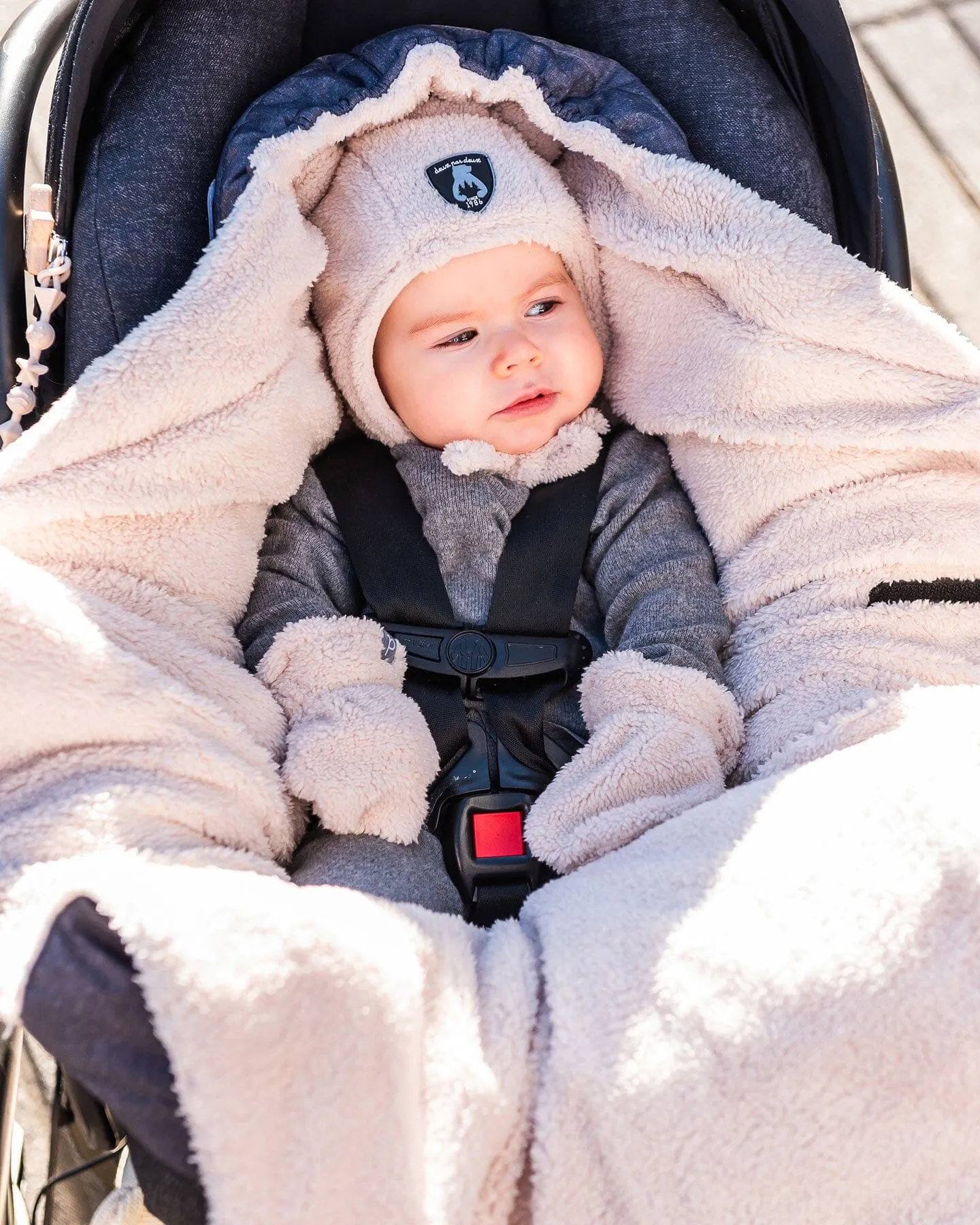 Snuggly Wrap Textured Gray For Car Seat And Stroller