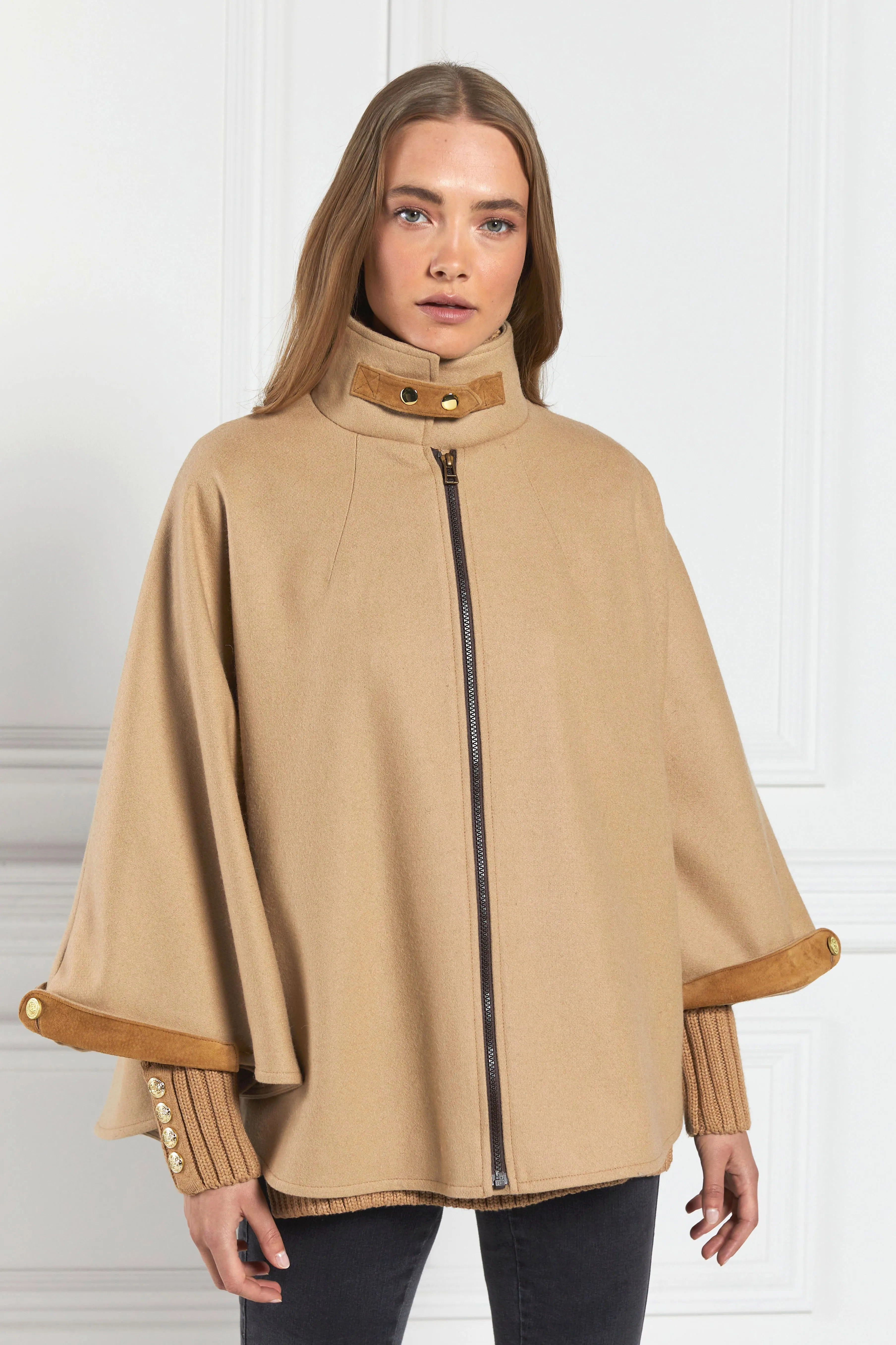 The Classic Cape (Camel)