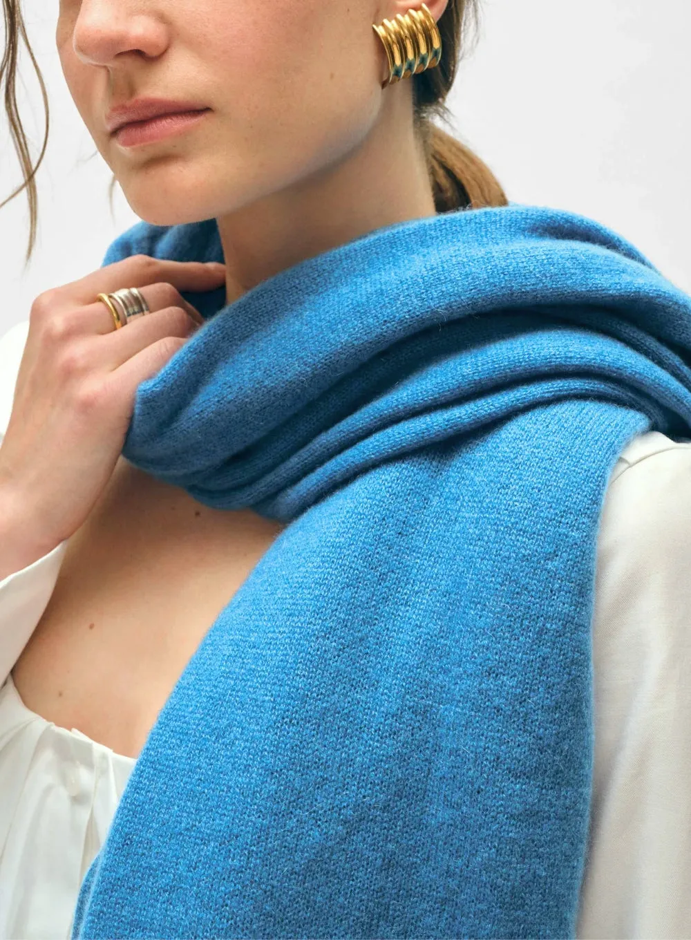 WHITE + WARREN | Cashmere Travel Wrap